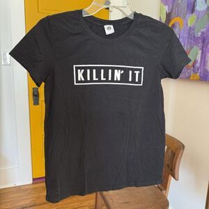 Killin’ It Basic Graphic T-Shirt Women’s Size S